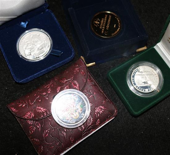 Small collection of silver and other commemorative coins